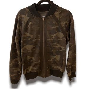 Liverpool Los Angelos Camo jacket - Size Small